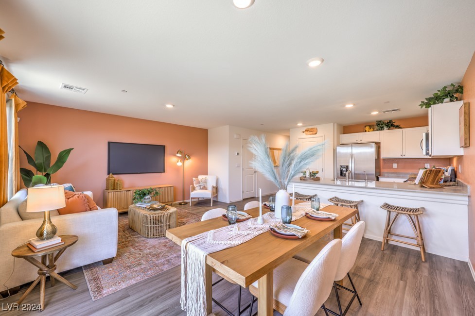 6148 Lily Garden Street 102