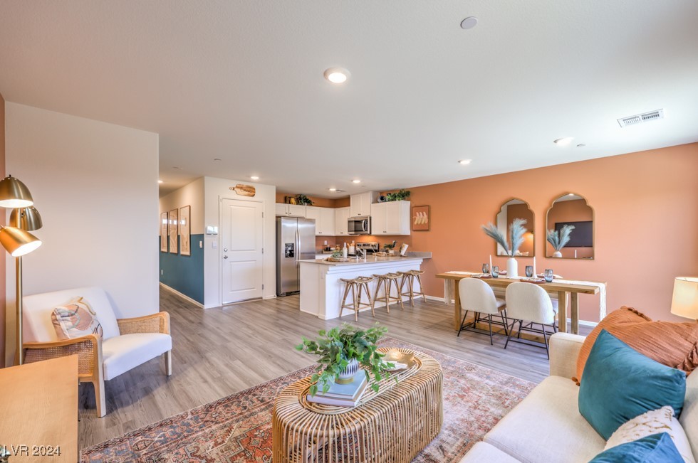 6148 Lily Garden Street 102