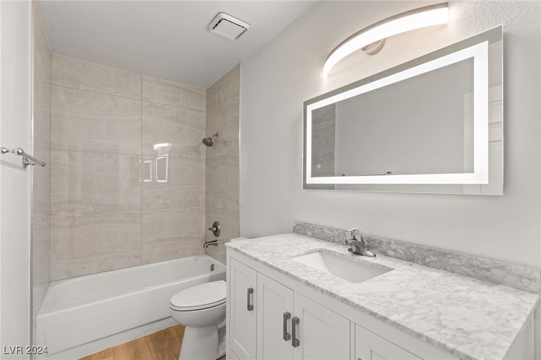 1835 Candle Bright Drive