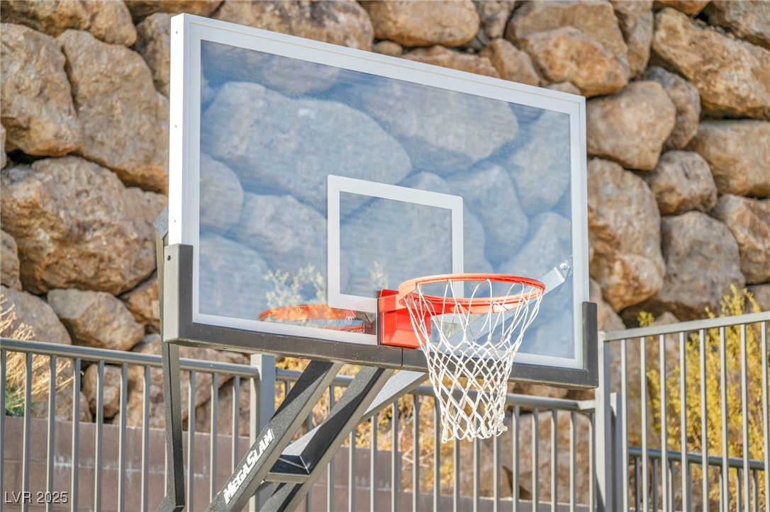 437 Cascade Heights Avenue