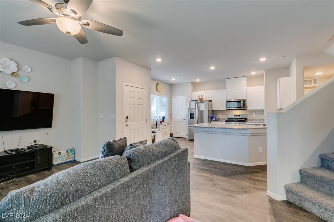 4735 Blaise Avenue 102