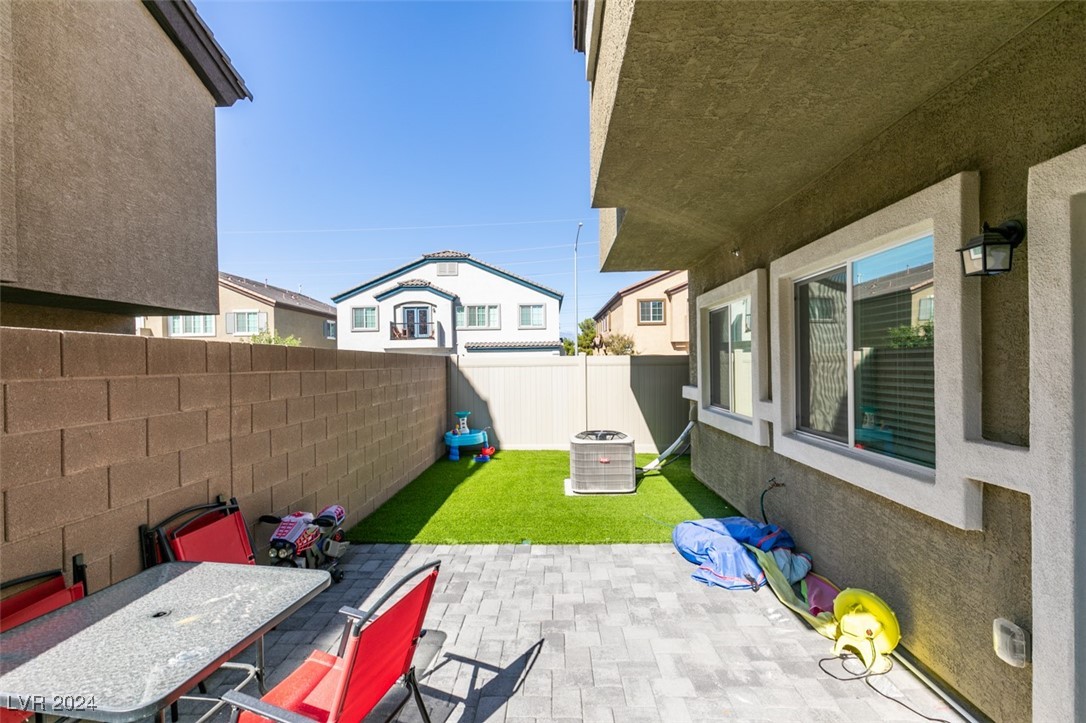 4735 Blaise Avenue 102