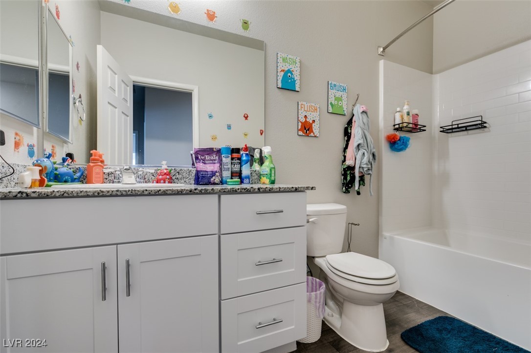 4735 Blaise Avenue 102