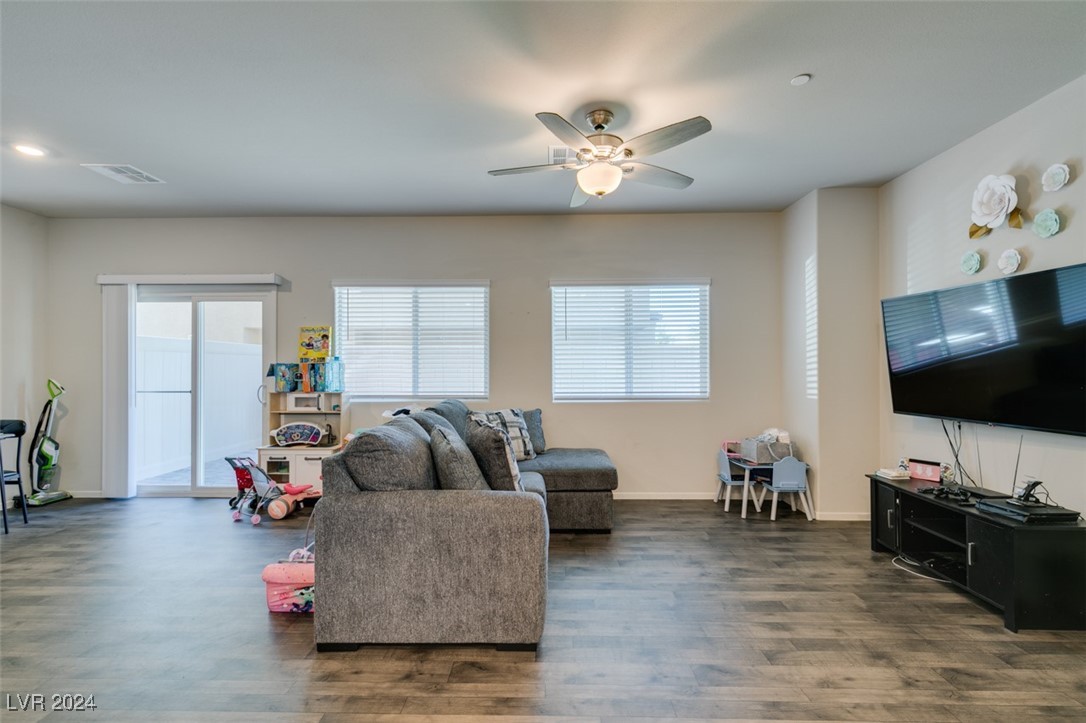 4735 Blaise Avenue 102