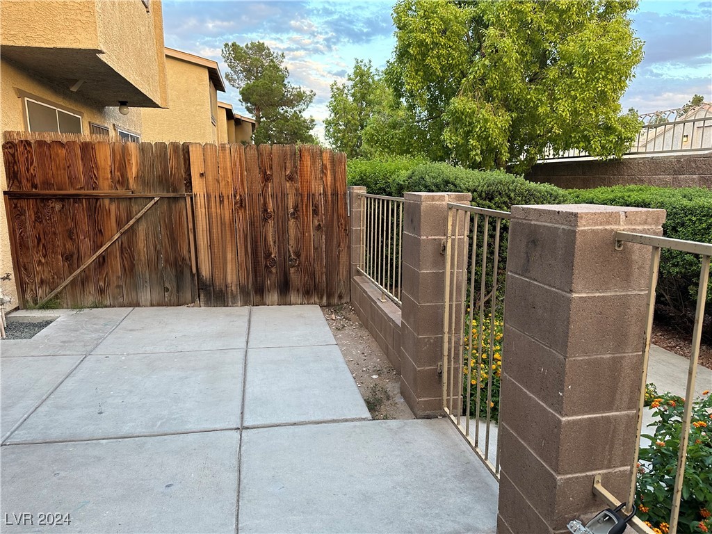 6453 Little Pine Way