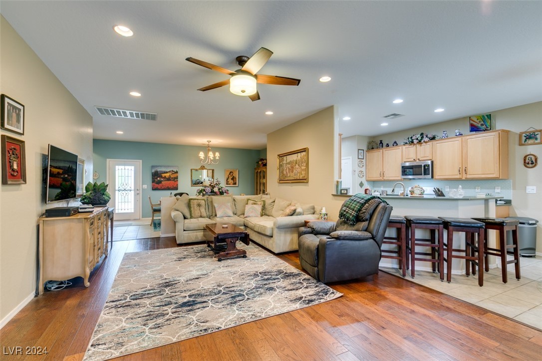 2549 Venus Star Street