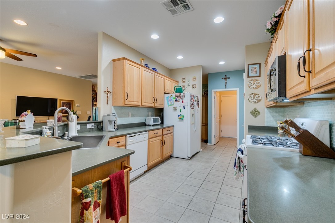 2549 Venus Star Street