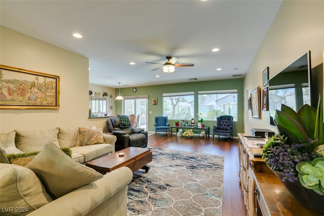 2549 Venus Star Street