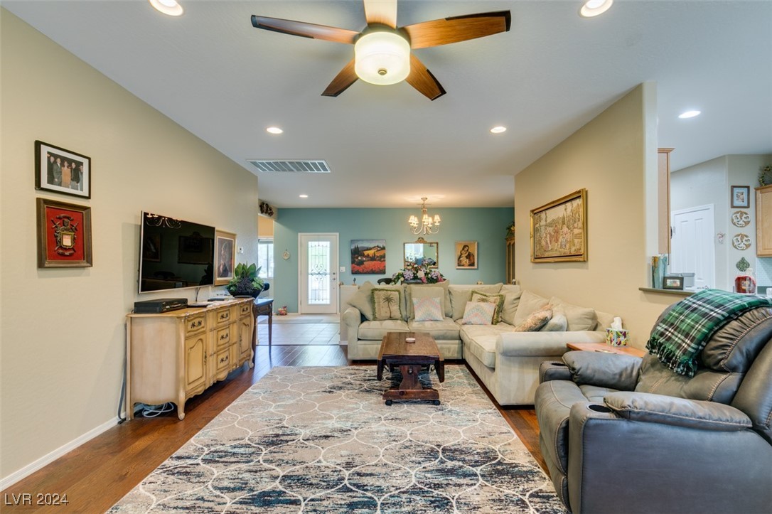 2549 Venus Star Street