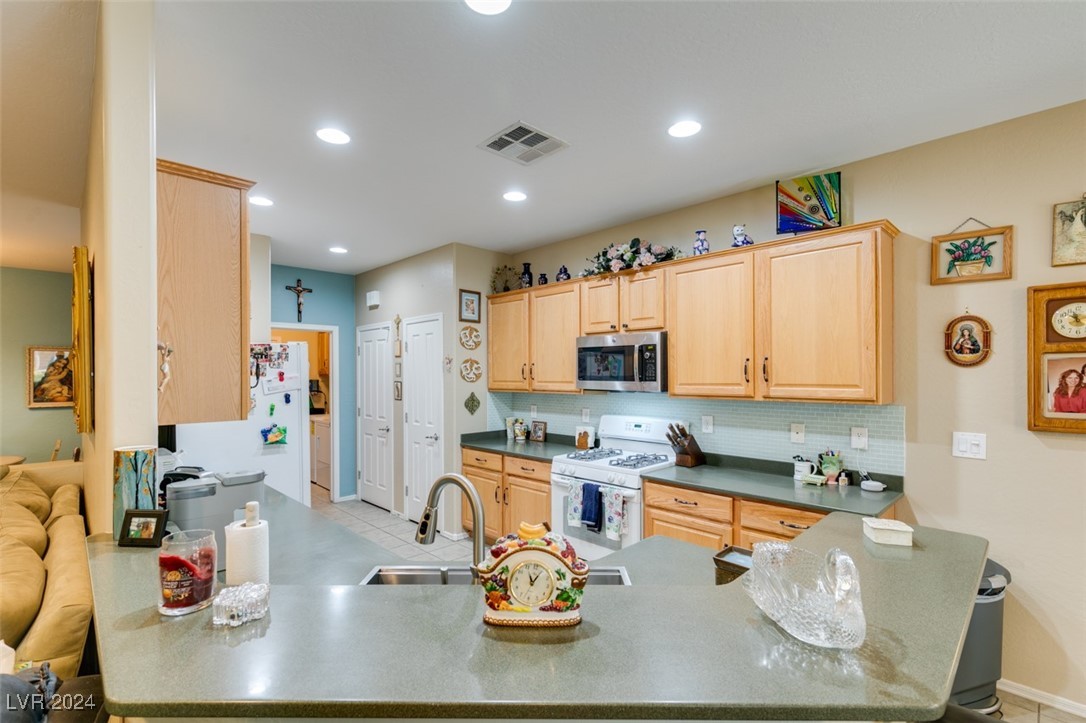 2549 Venus Star Street