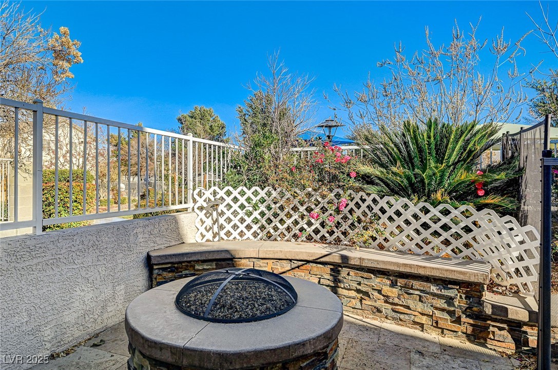 10146 Robins Hollow Road