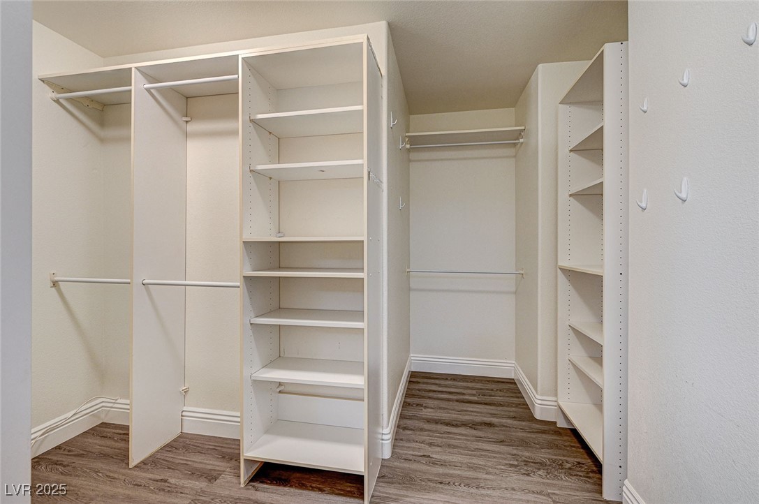 10146 Robins Hollow Road