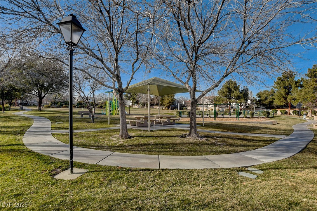 10146 Robins Hollow Road