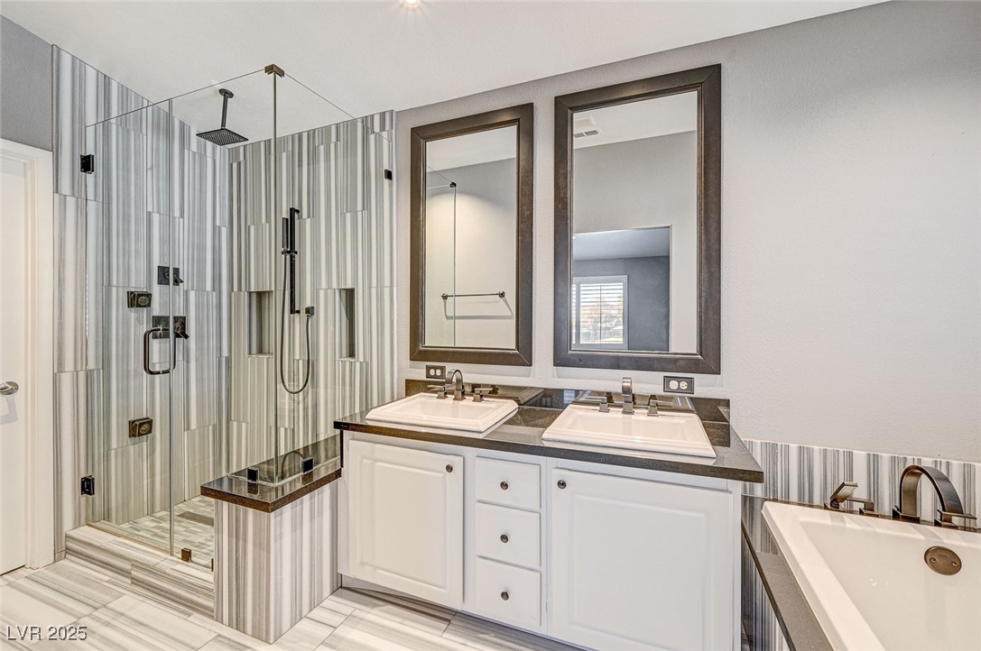 10146 Robins Hollow Road