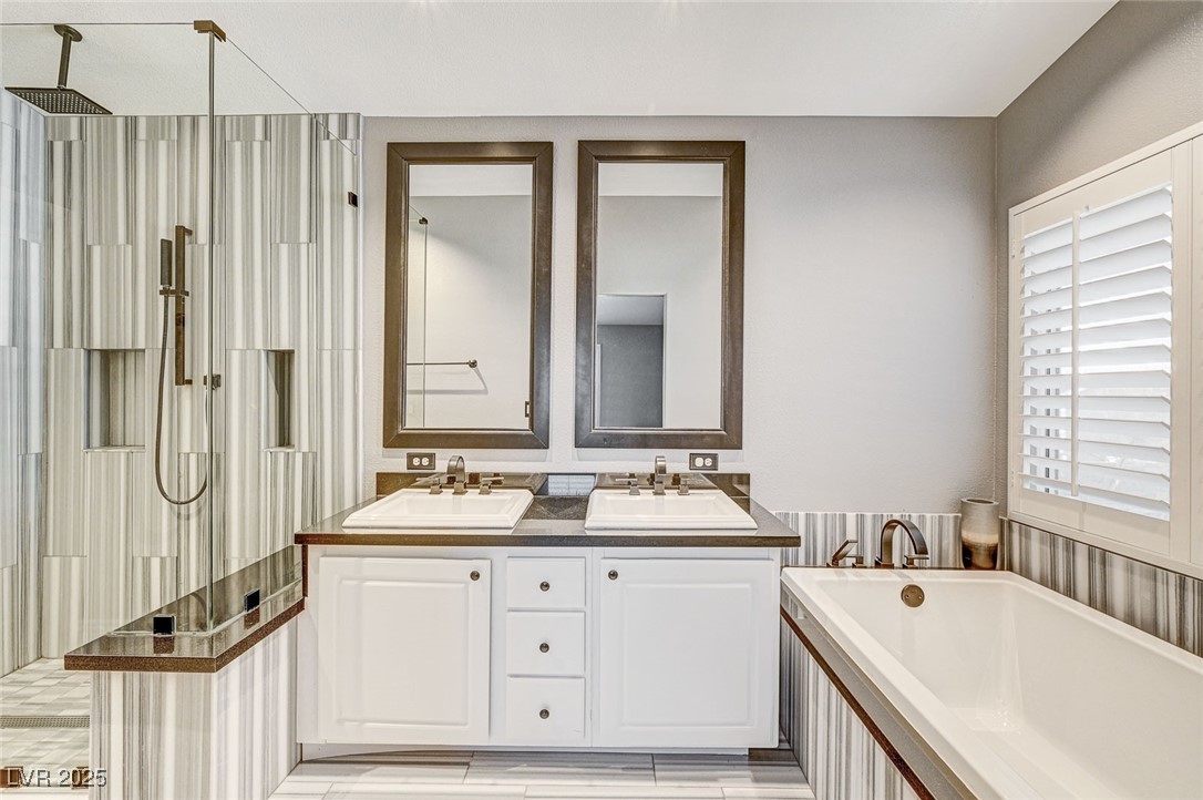 10146 Robins Hollow Road