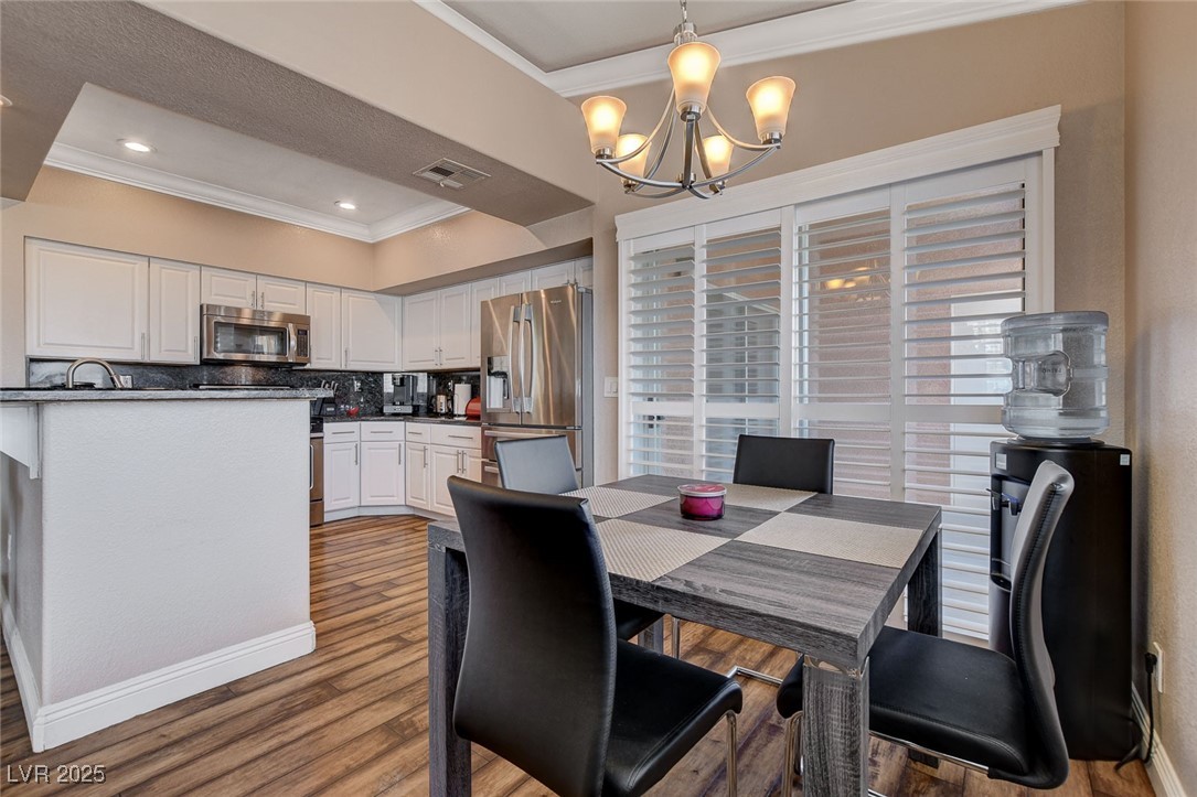 7700 Constanso Avenue 203