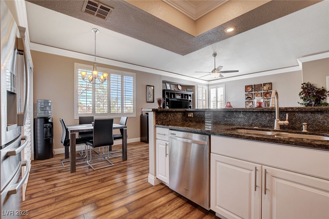 7700 Constanso Avenue 203