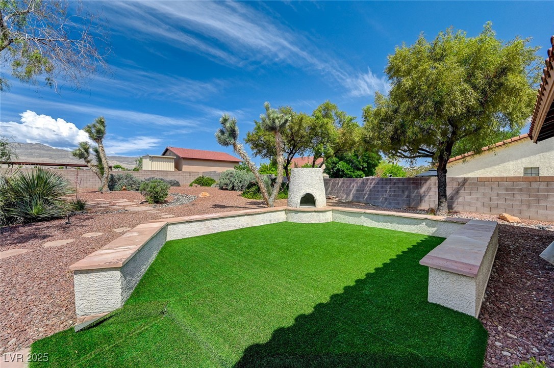 5865 North Conquistador Street