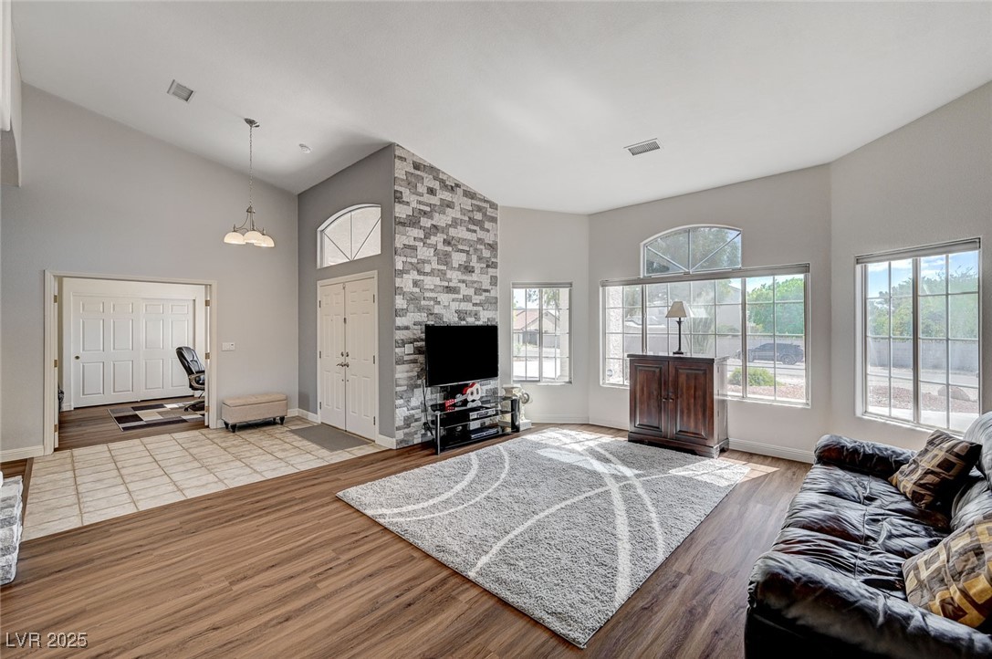 5865 North Conquistador Street