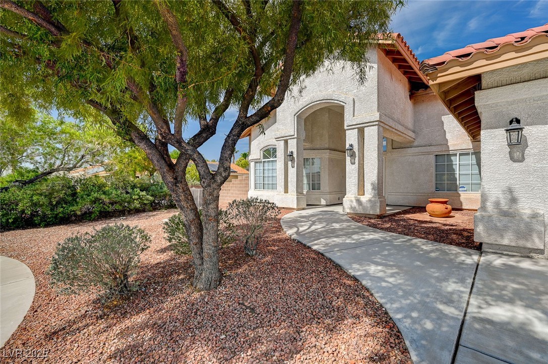 5865 North Conquistador Street