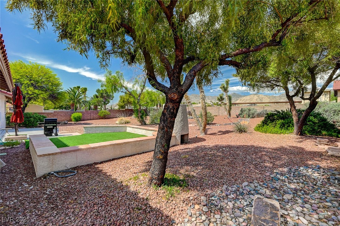 5865 North Conquistador Street