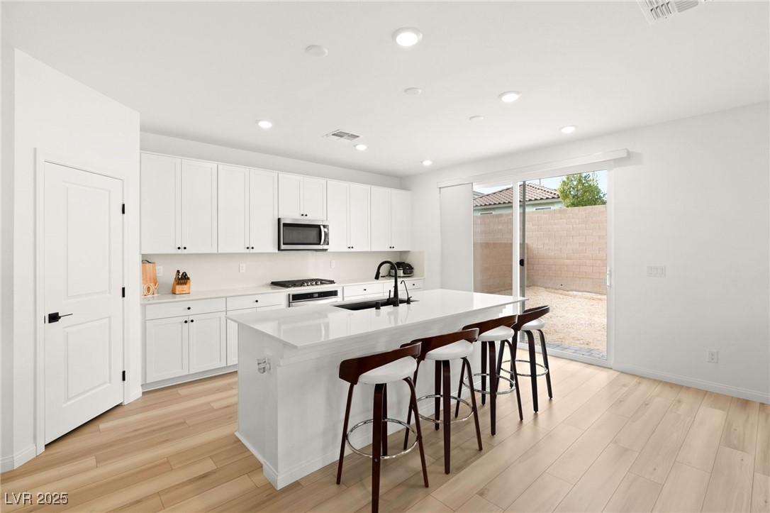 5921 Bruselas Street