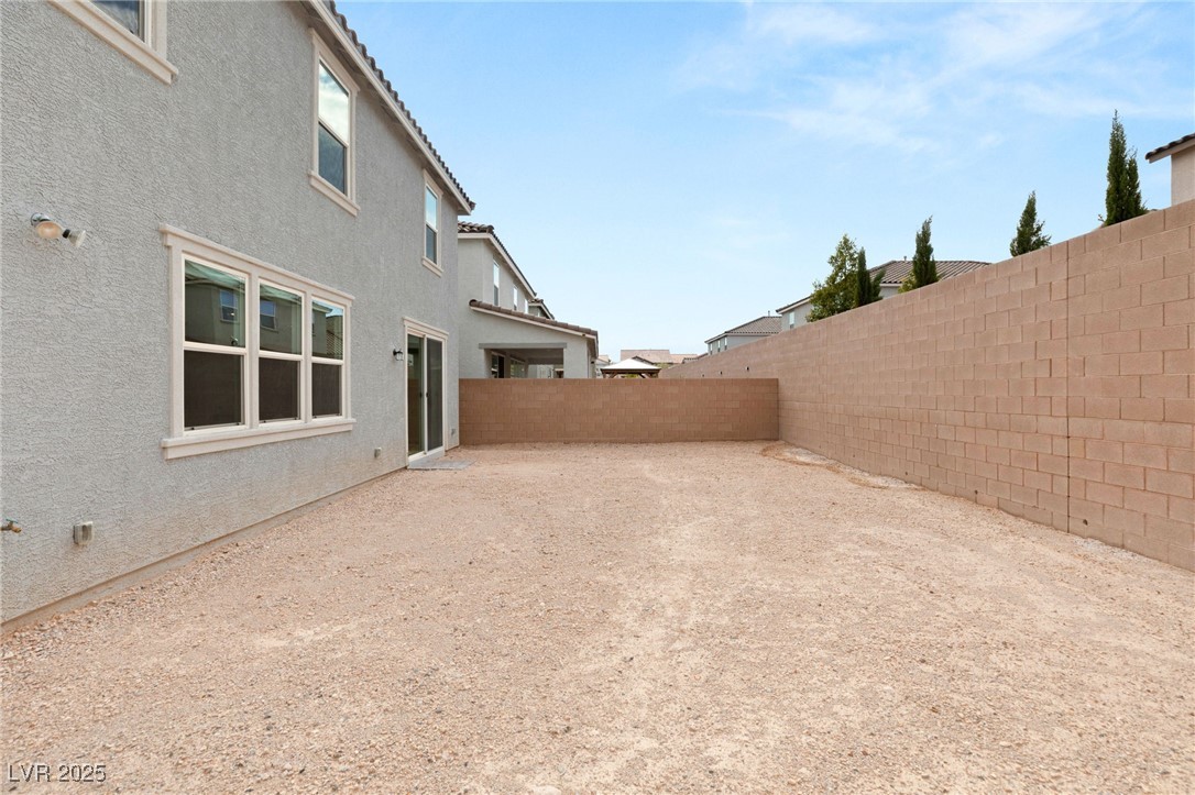 5921 Bruselas Street