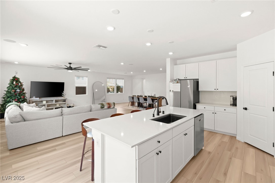 5921 Bruselas Street