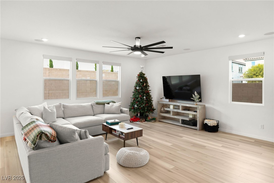 5921 Bruselas Street