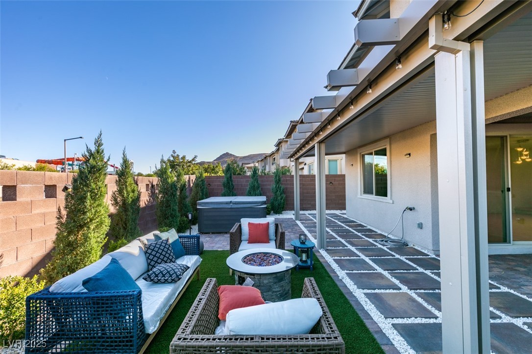 6942 Alexandrite Peak Street