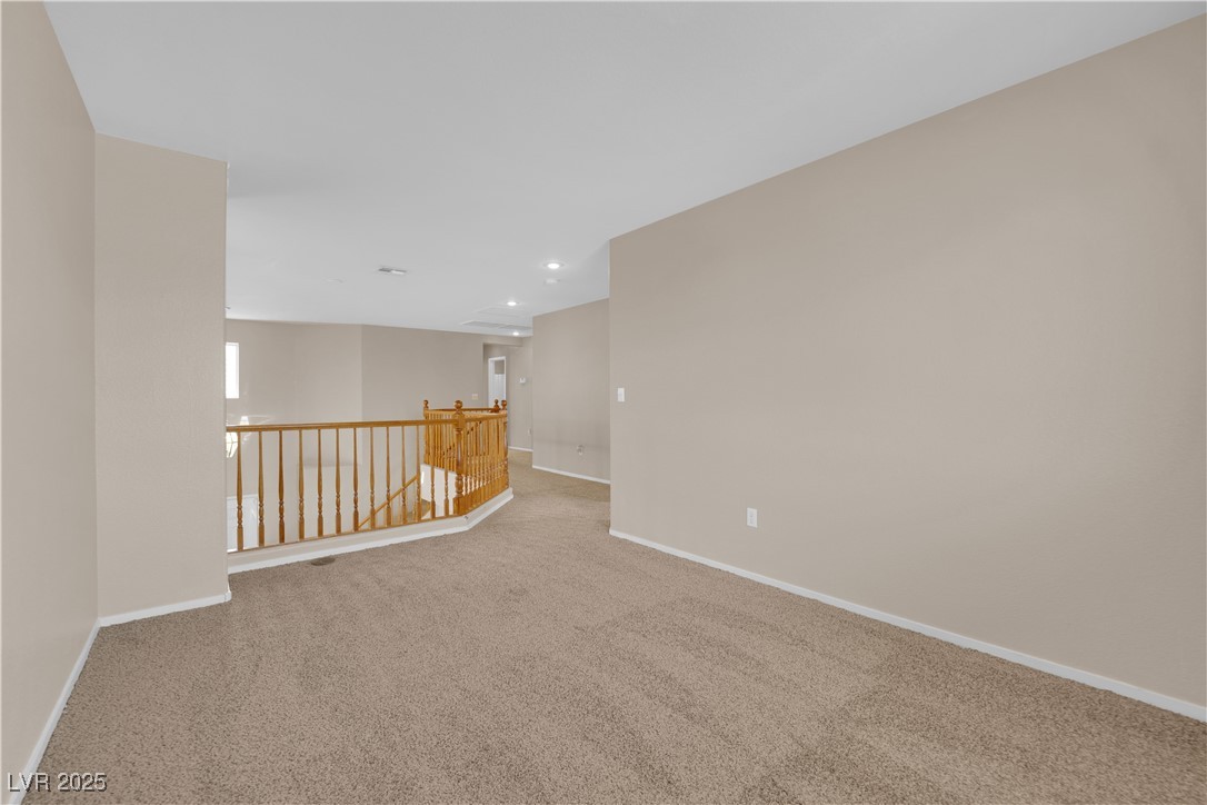 10646 Shifting Breeze Avenue