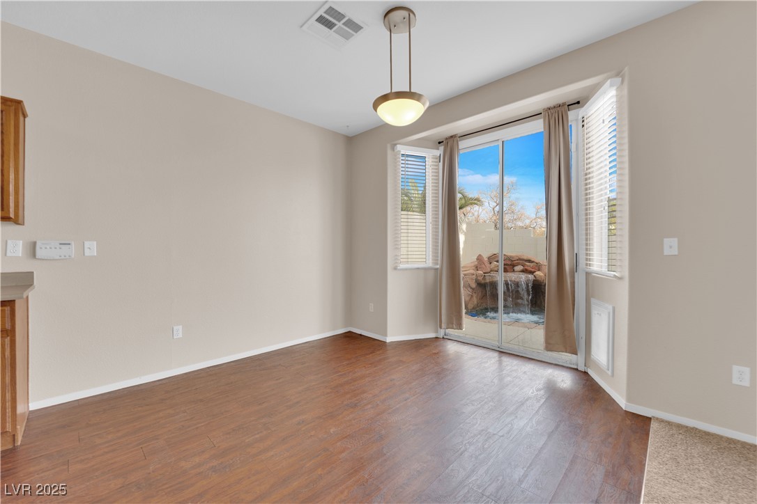 10646 Shifting Breeze Avenue