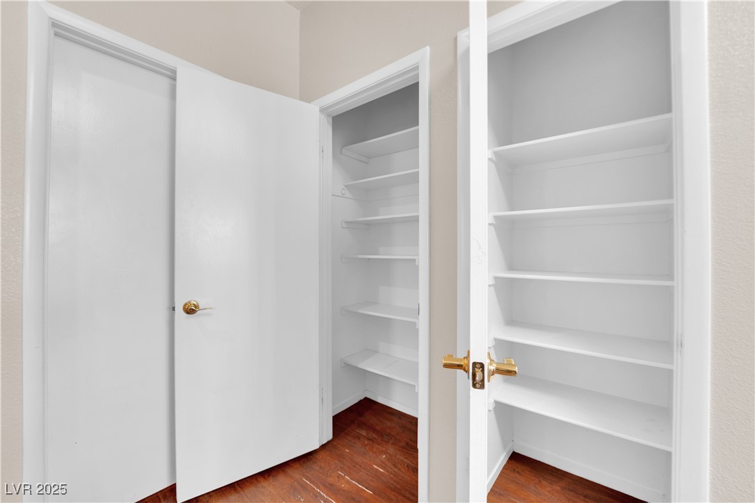 10646 Shifting Breeze Avenue