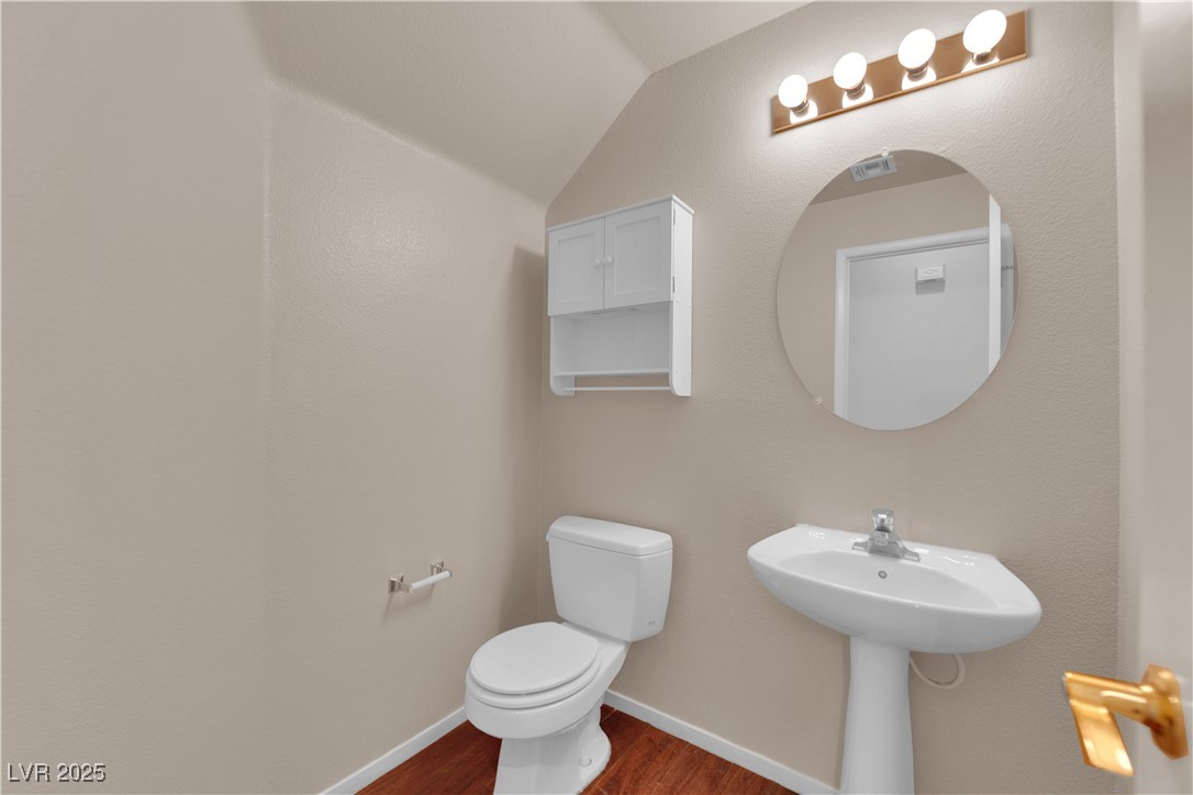 10646 Shifting Breeze Avenue