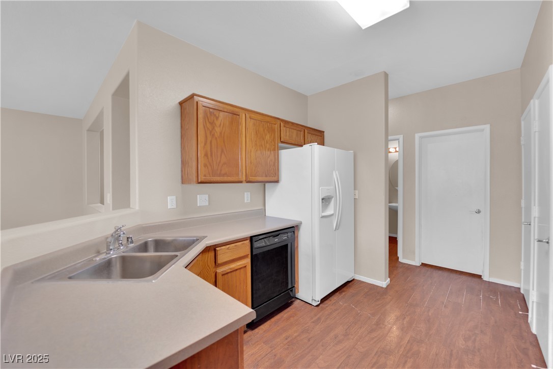 10646 Shifting Breeze Avenue