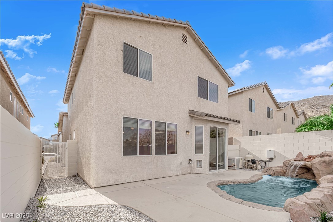 10646 Shifting Breeze Avenue