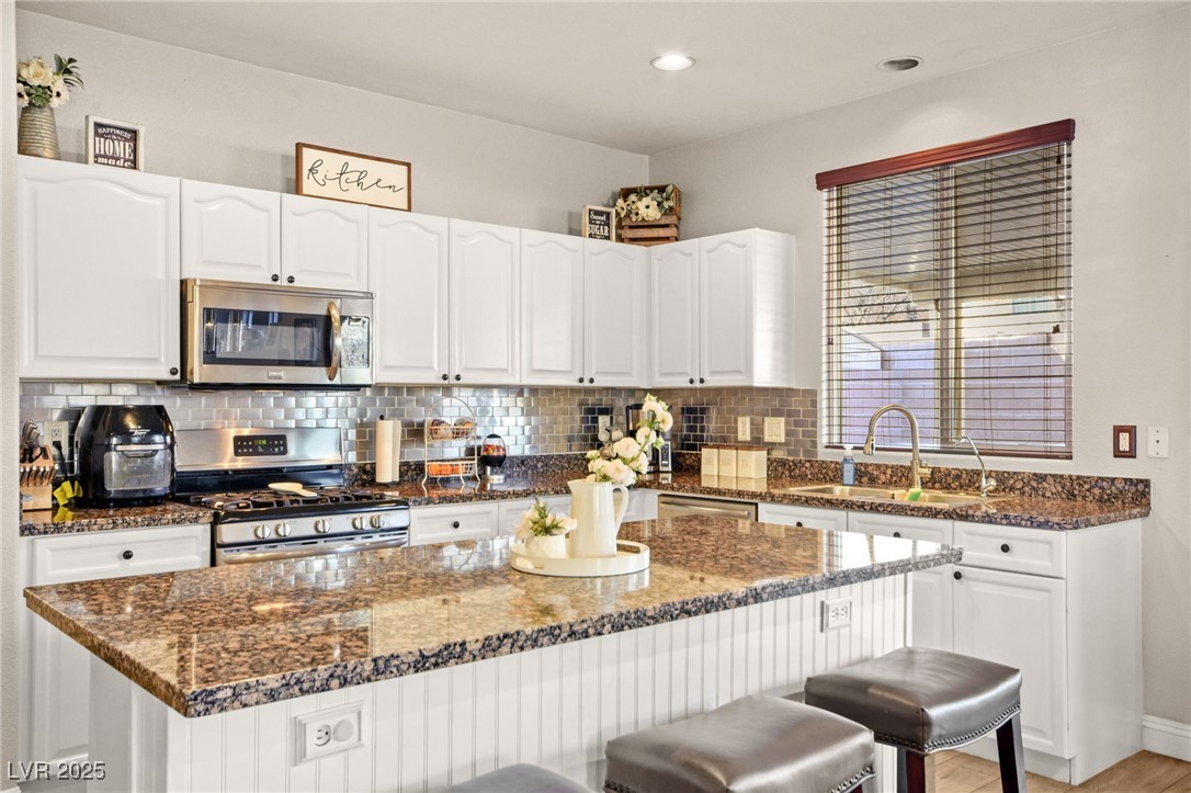 9124 Ironstone Avenue