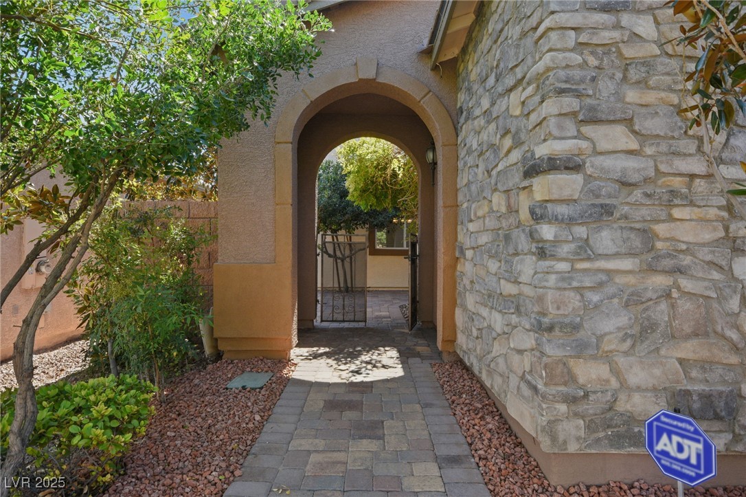 11333 Hedgemont Avenue