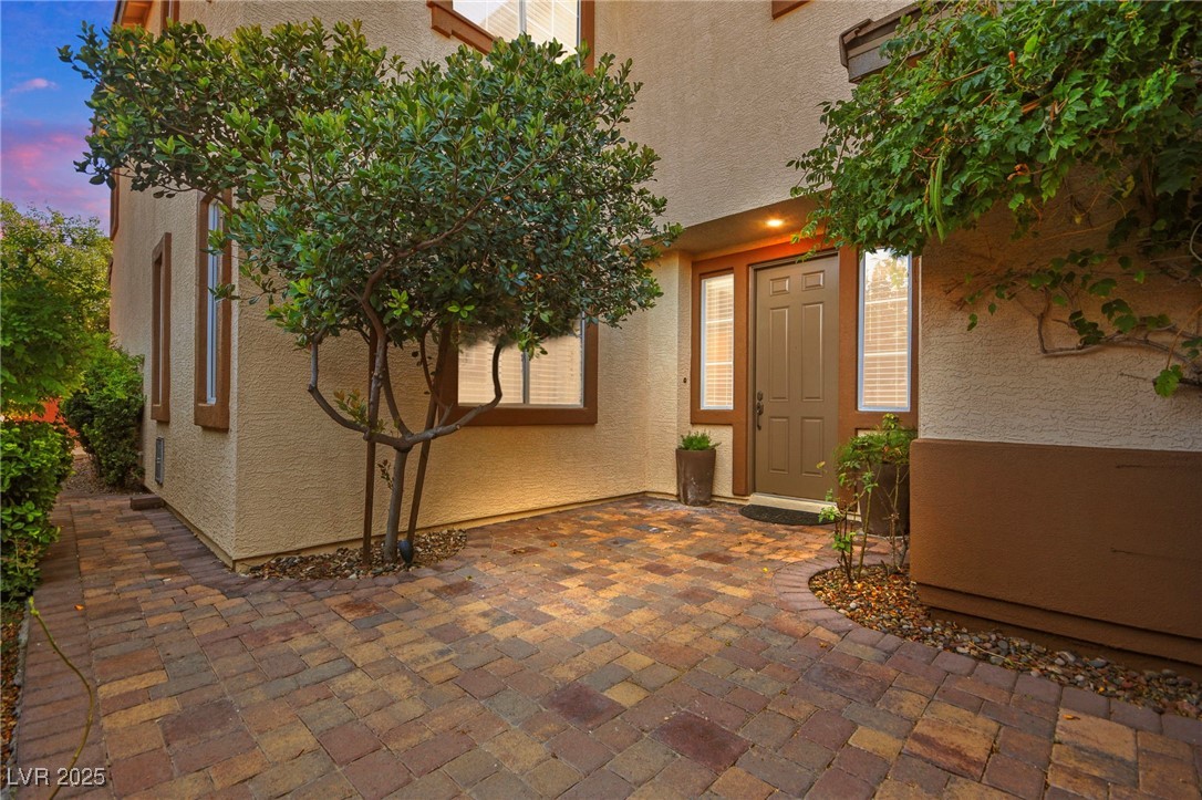 11333 Hedgemont Avenue