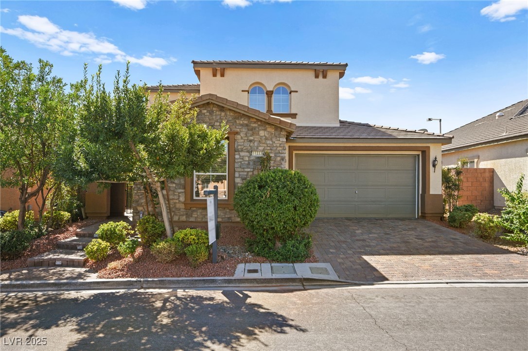 11333 Hedgemont Avenue