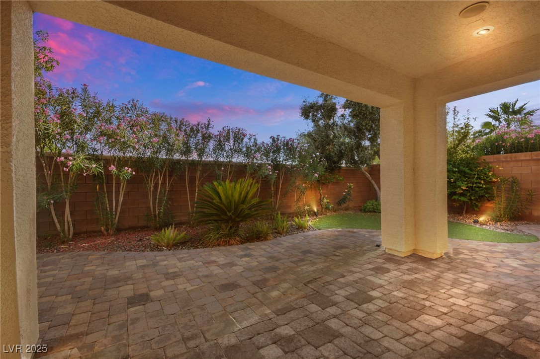 11333 Hedgemont Avenue