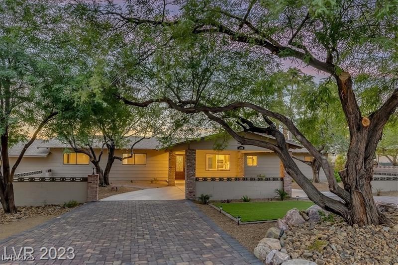 749 Rossmore Drive