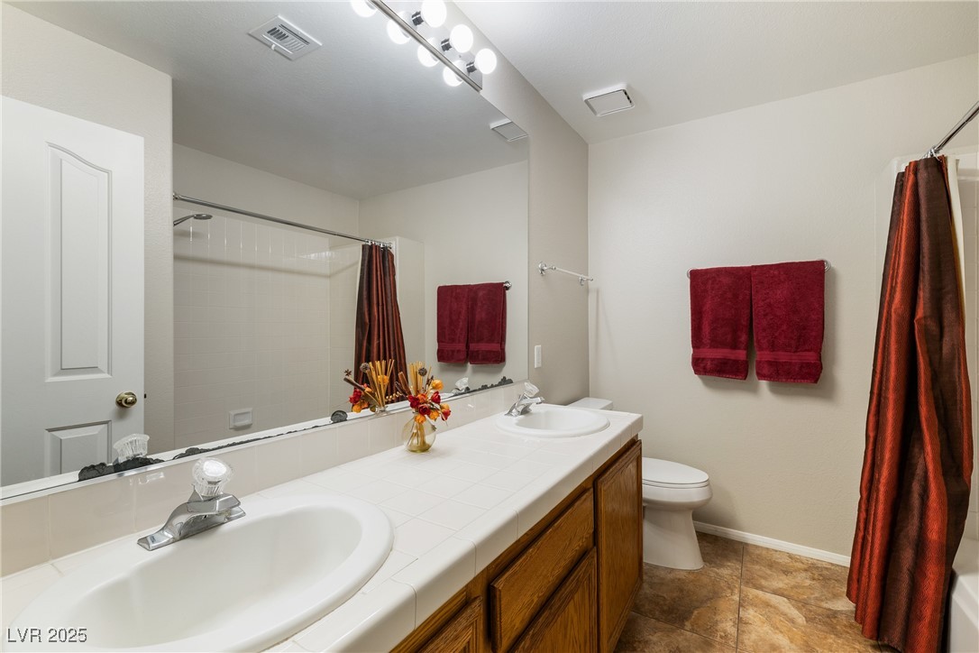 5445 Rose Hills Street