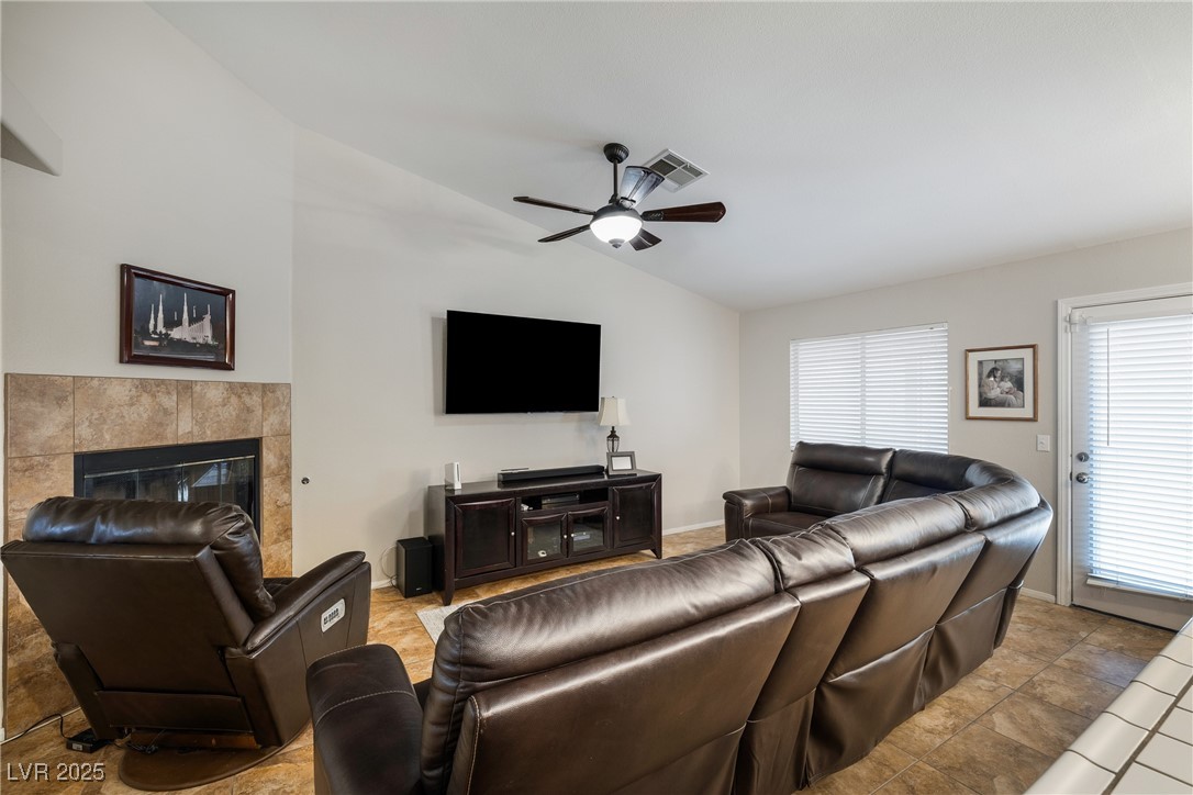 5445 Rose Hills Street