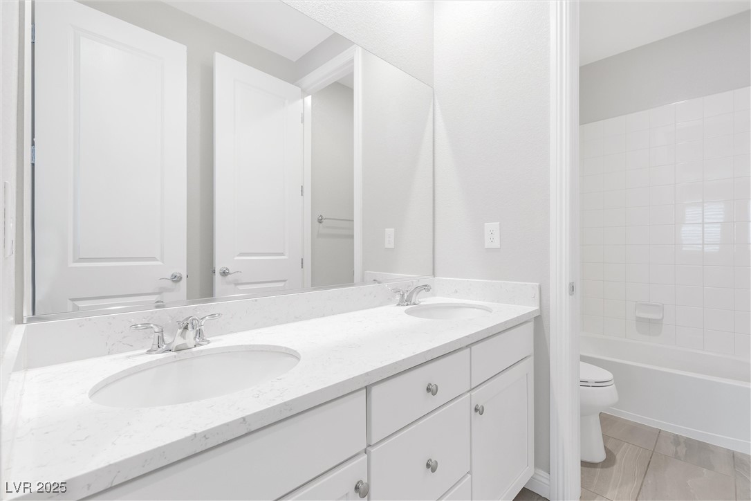 2571 Hazelburn Avenue