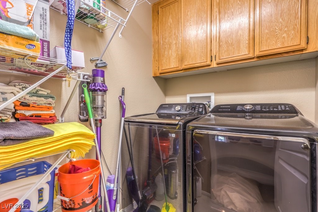 1806 Hollyberry Court