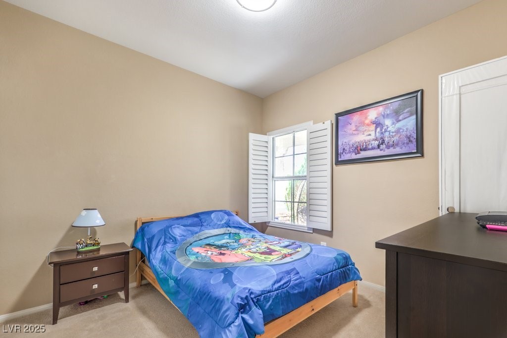 1806 Hollyberry Court