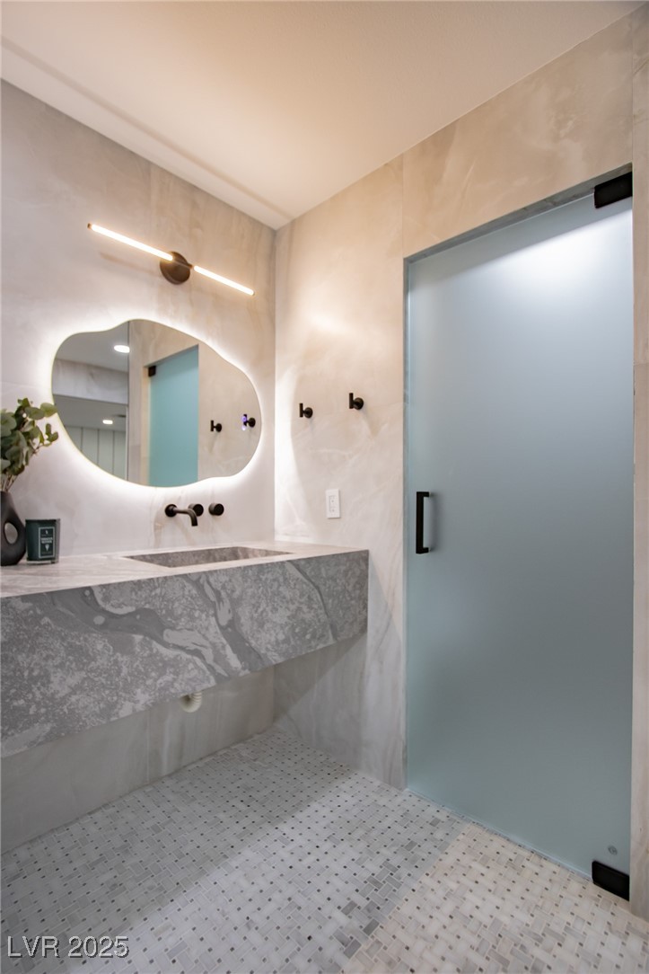 3180 South Tioga Way