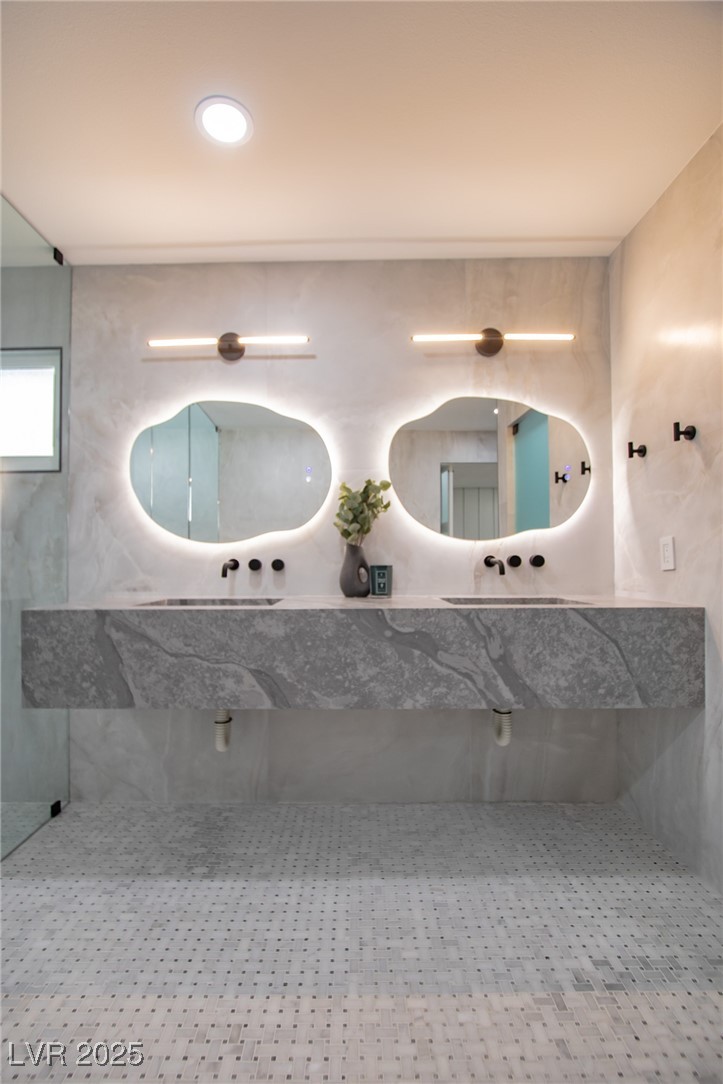 3180 South Tioga Way