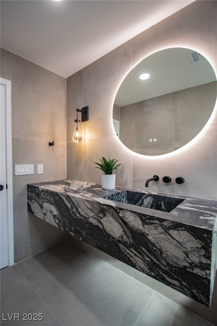 3180 South Tioga Way